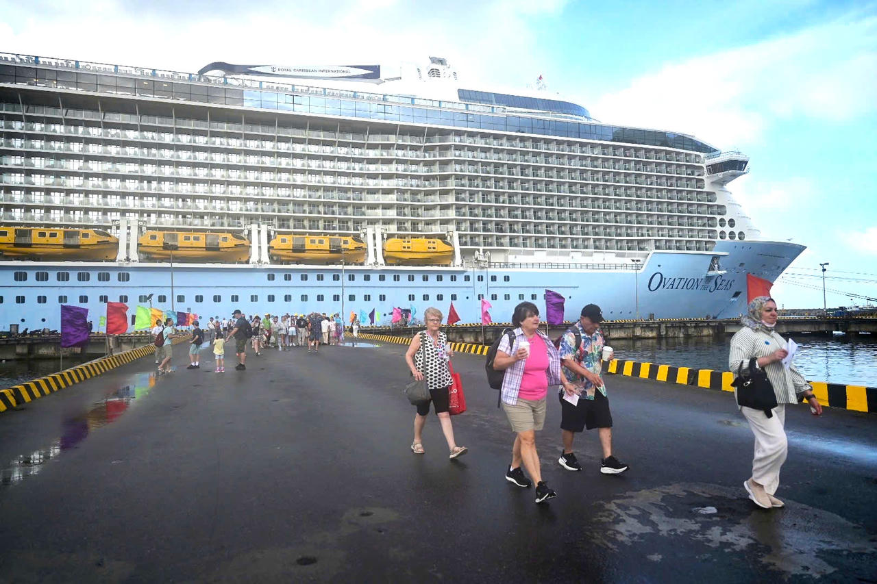 Lượng khách quốc tế đến Huế tiếp tục tăng, trong đó&nbsp;Pháp tiếp tục dẫn đầu thị trường khách quốc tế đến Huế.