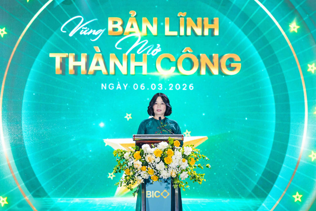 Tổng Giám đốc BIC Đoàn Thị Thu Huyền phát biểu tại Hội nghị tổng kết 2025 và phát động KHKD 2026