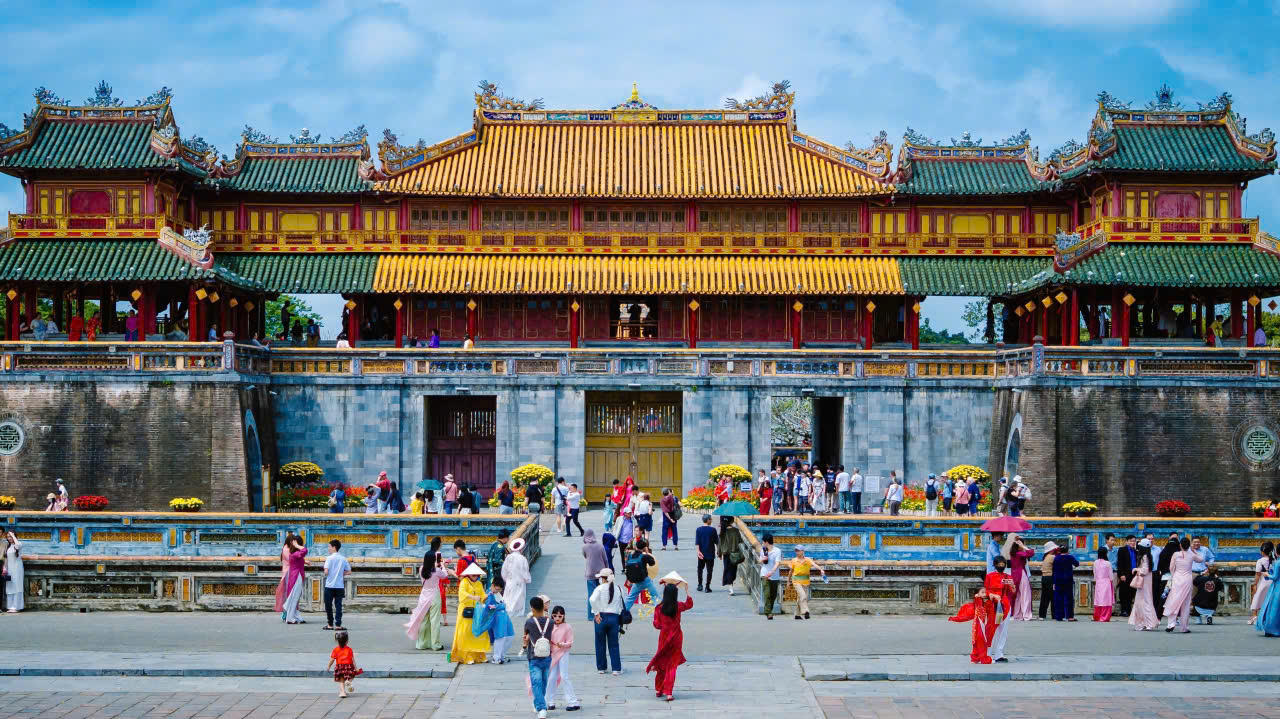 Du lịch Huế bứt phá đầu năm - Tín hiệu vui đầy triển vọng