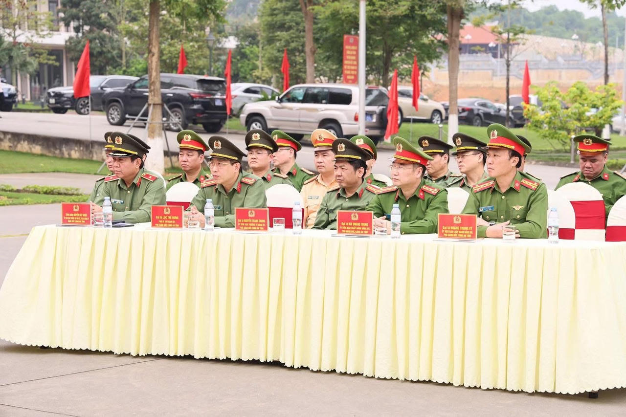 Các đại biểu tham dự tại buổi lễ. (Ảnh: CATQ)