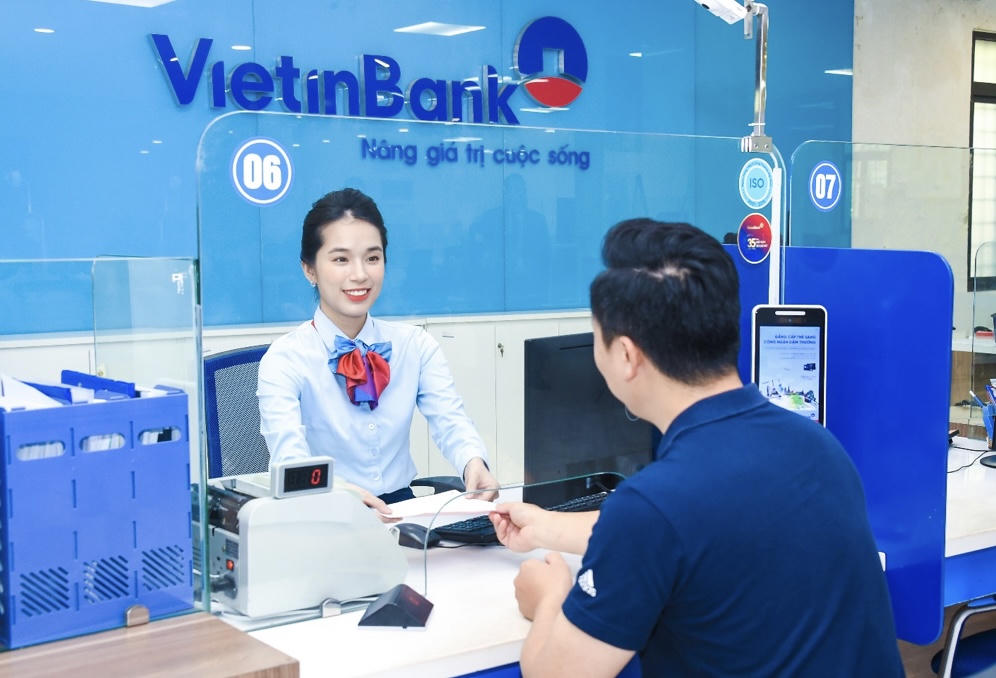 Với tầm nhìn "Niềm tin qua từng trải nghiệm", VietinBank đang từng bước hiện thực hóa khát vọng trở thành ngân hàng được KH tin cậy, hài lòng và gắn bó nhất tại Việt Nam.