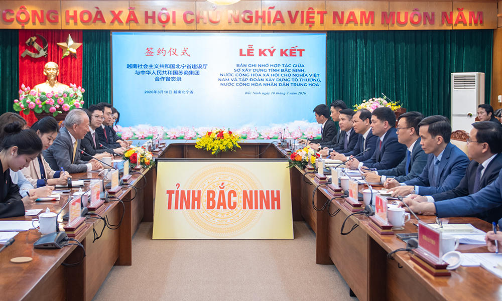 Quang cảnh buổi lễ ký kết.