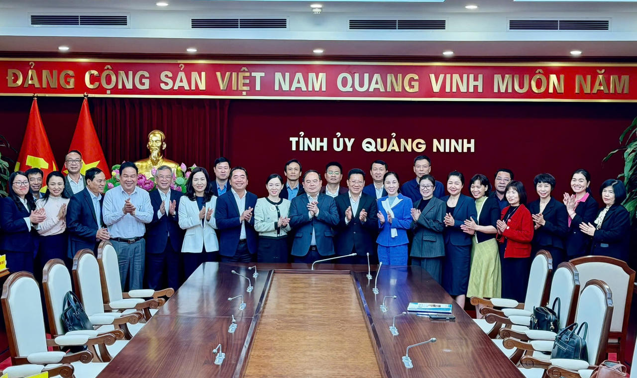 Bí thư Tỉnh ủy Quảng Ninh ghi nhận và đánh giá cao sự nỗ lực của Sở Văn hóa, Thể thao và Du lịch trong việc triển khai thực hiện các nhiệm vụ được giao thời gian qua.