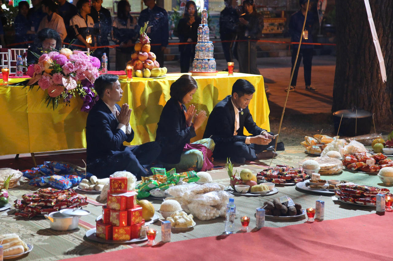 Đây là nghi lễ Phật giáo mang ý nghĩa cầu siêu, bố thí cho các vong linh.