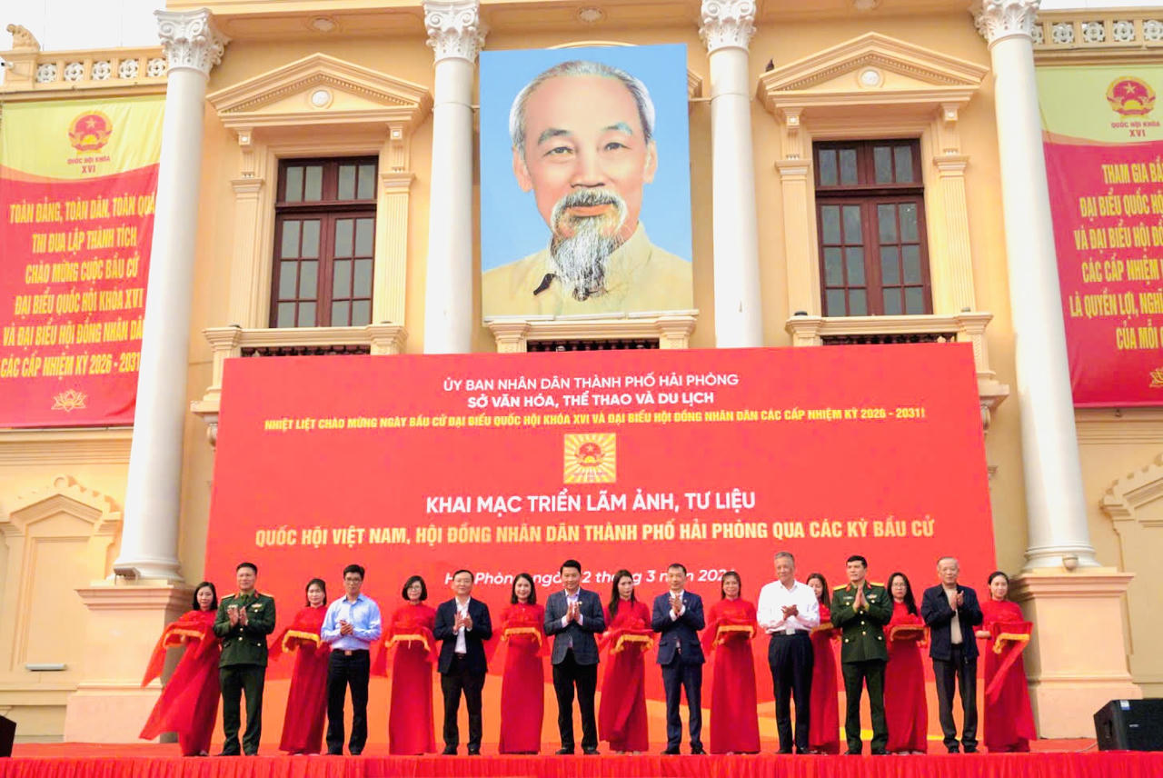 Hải Phòng: Trưng bày hàng trăm hình ảnh, tư liệu về bầu cử