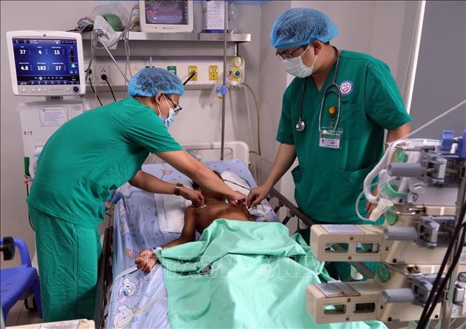 WHO chuyển khẩn cấp thuốc giải độc botulinum đến Đà Nẵng