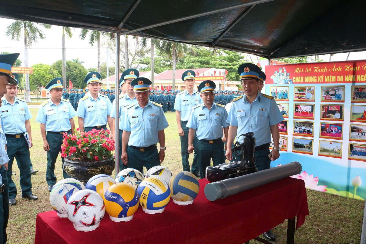 Sư đoàn 372 khai mạc huấn luyện chiến sĩ mới năm 2026