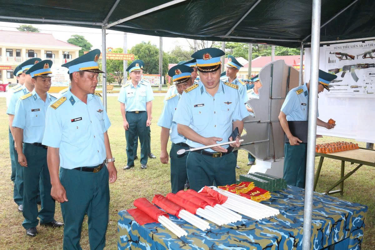 Sư đoàn 372 khai mạc huấn luyện chiến sĩ mới năm 2026