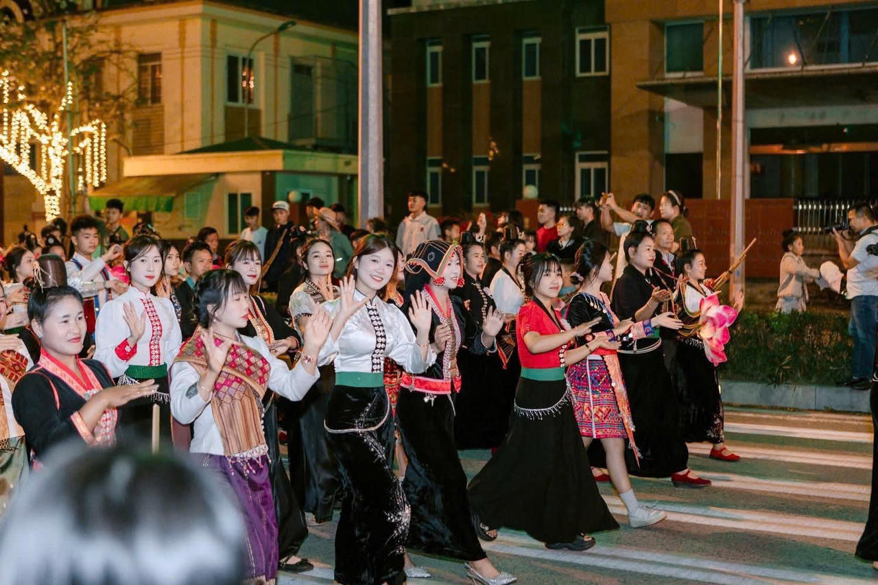 Những nét đẹp văn hóa gắn với con người Điện Biên.