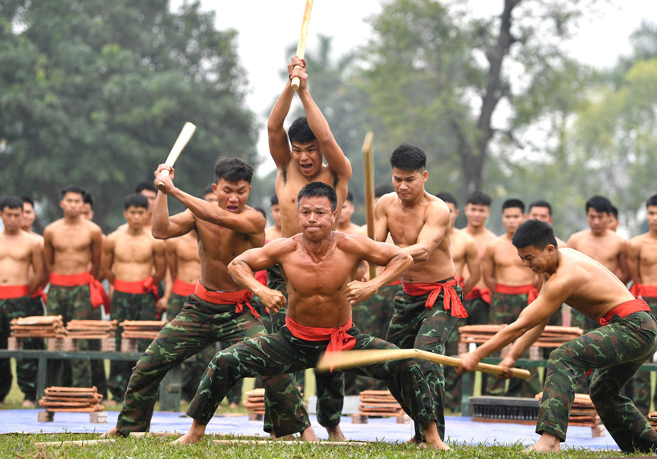 Binh chủng Đặc công là binh chủng chiến đấu đặc biệt tinh nhuệ của Quân đội Nhân dân Việt Nam.