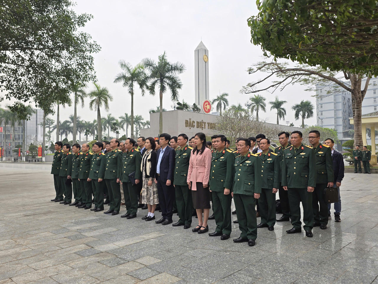 Báo Pháp luật Việt Nam nhận bằng khen của Binh chủng Đặc công