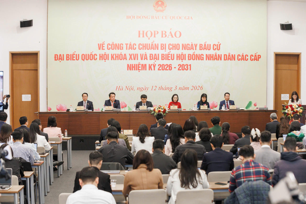 Quang cảnh Họp báo.