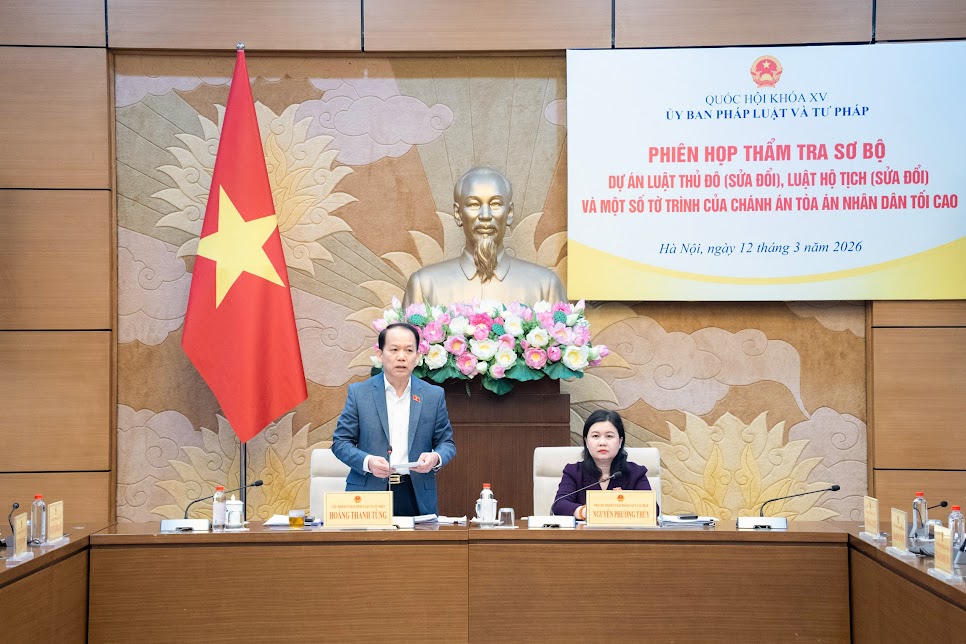 Xác lập, bảo đảm thể chế phát triển đặc biệt, vượt trội, đủ năng lực của Thủ đô