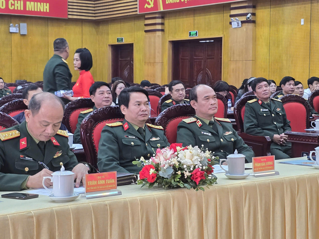 Báo Pháp luật Việt Nam nhận bằng khen của Binh chủng Đặc công