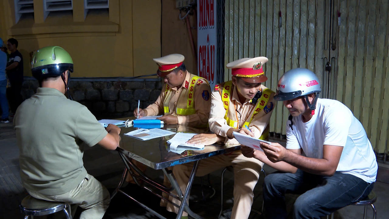 Lực lượng chức năng tăng cường xử lý nghiêm các hành vi vi phạm trật tự an toàn giao thông.