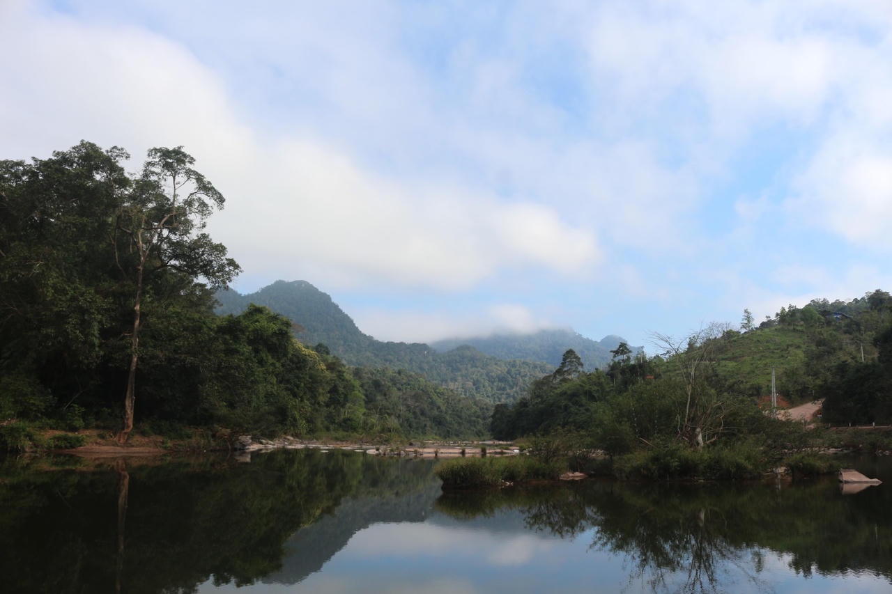 Vẻ đẹp hoang sơ của núi rừng Thượng Trạch, nơi khởi nguồn những hành trình trải nghiệm thiên nhiên và văn hóa người Ma Coong.