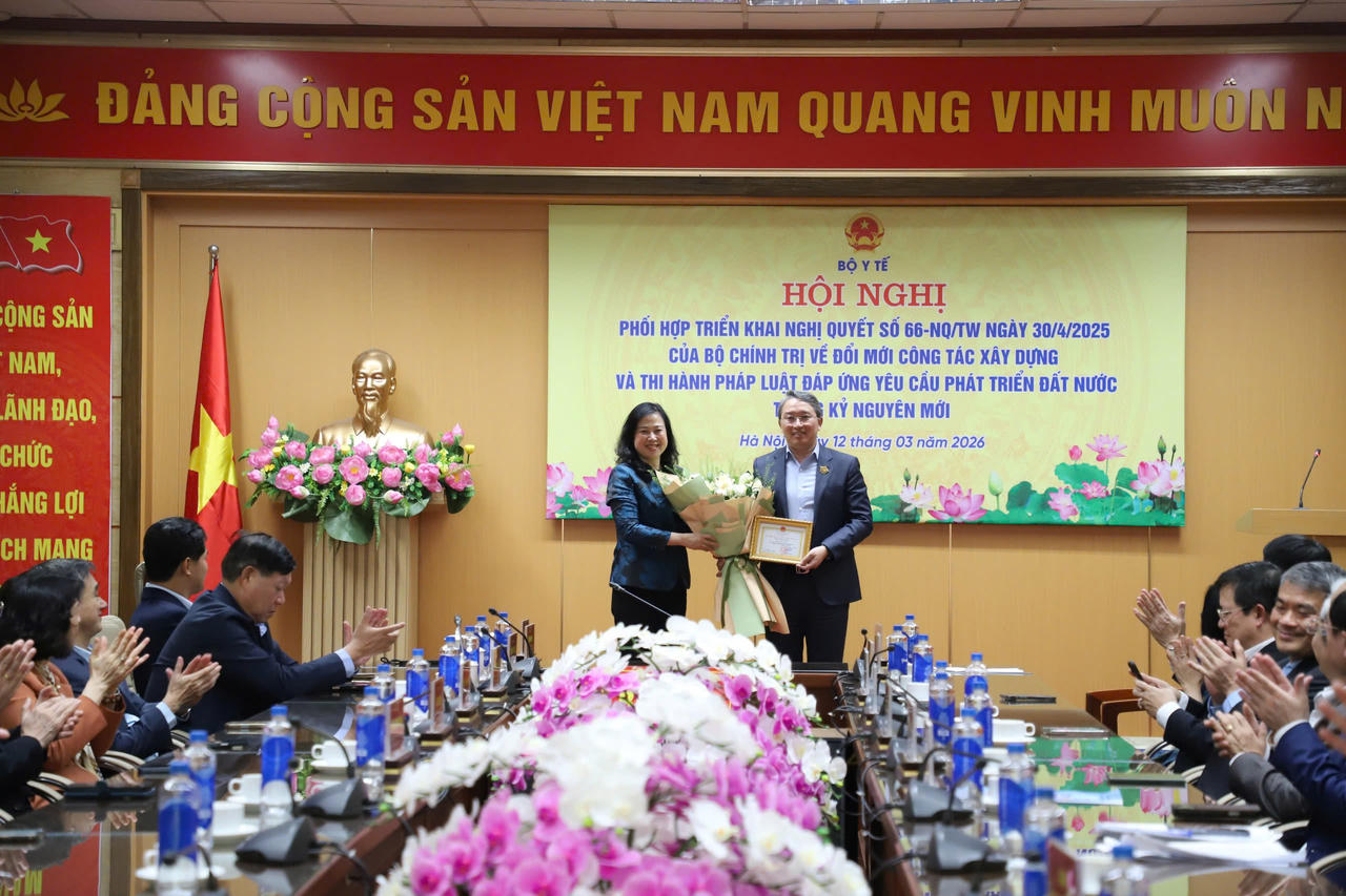 Bộ Y tế và Bộ Tư pháp tăng cường phối hợp triển khai Nghị quyết về đổi mới công tác xây dựng và thi hành pháp luật