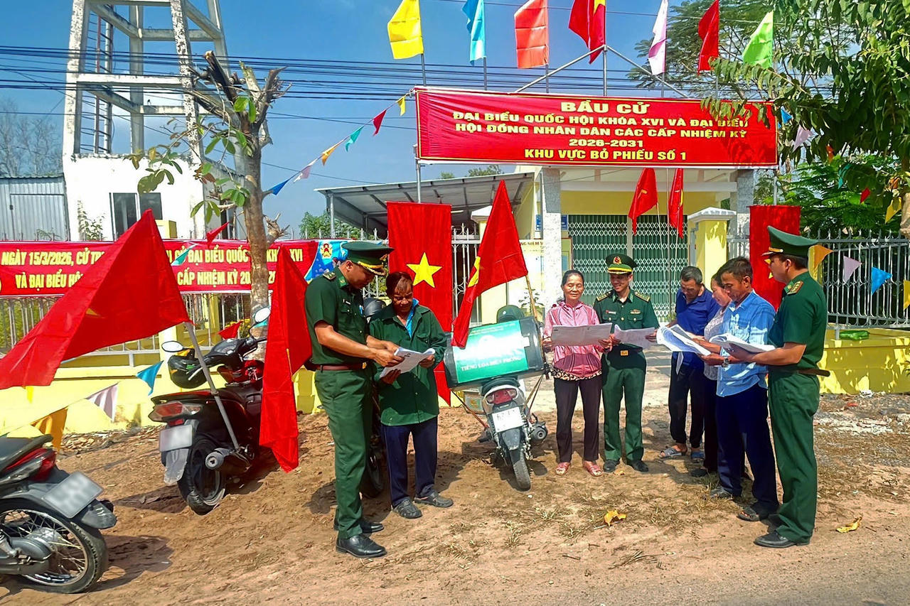 BĐBP Tây Ninh: Đa dạng hình thức tuyên truyền, đưa thông tin bầu cử đến từng hộ dân