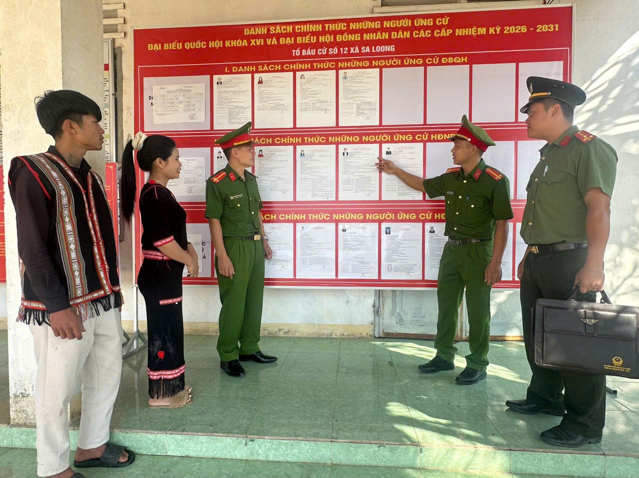 Xã biên giới Sa Loong (Quảng Ngãi) khẩn trương chuẩn bị cho ngày hội bầu cử