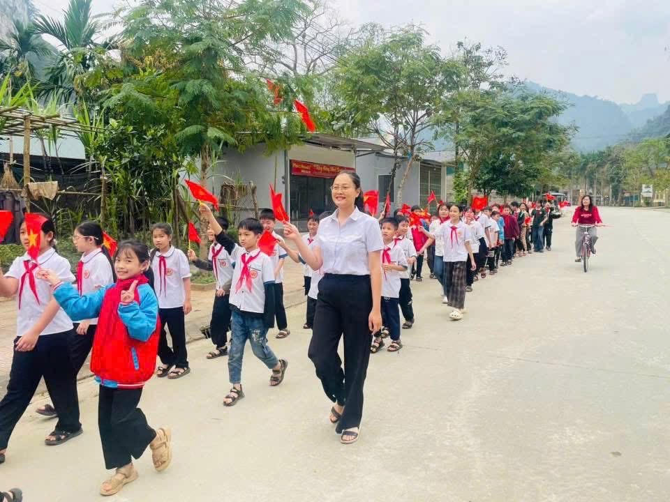 Tuyên Quang rực rỡ cờ hoa, không khí ngày hội bầu cử lan toả rộng khắp 
