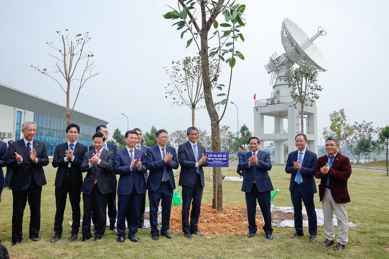 Thủ tướng dự Diễn đàn tầm nhìn vũ trụ Việt Nam - Nhật Bản và khánh thành Trung tâm Vũ trụ Việt Nam- Ảnh 10.