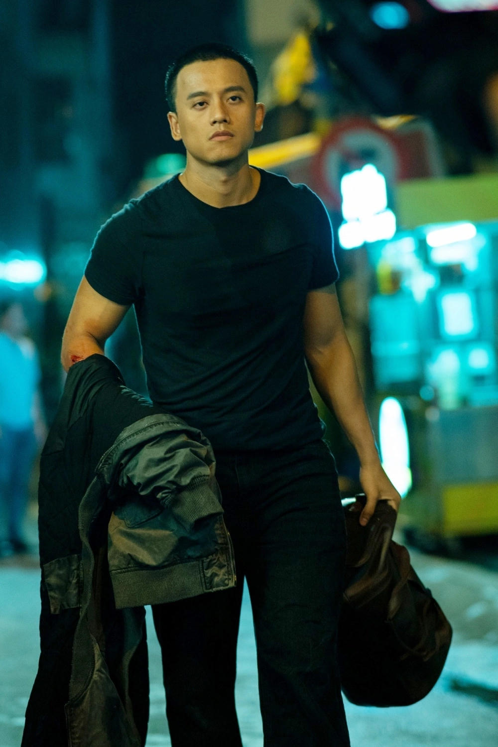 Bộ phim xoay quanh câu chuyện của nhân vật Tài, người bất ngờ rơi vào vòng xoáy nguy hiểm (ảnh trong phim).