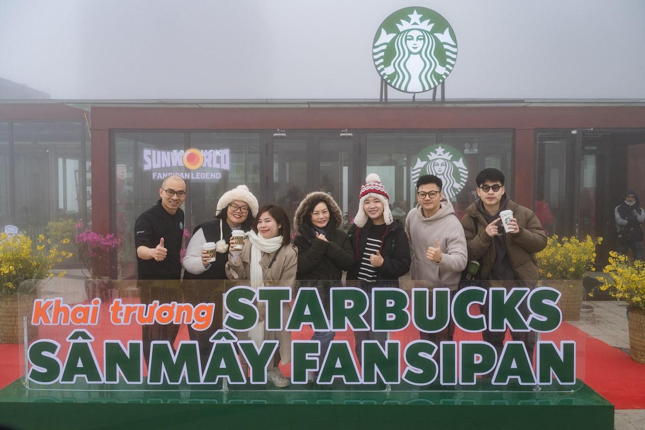 Khai trương cửa hàng Starbucks Fansipan đạt kỷ lục cao nhất châu Á 