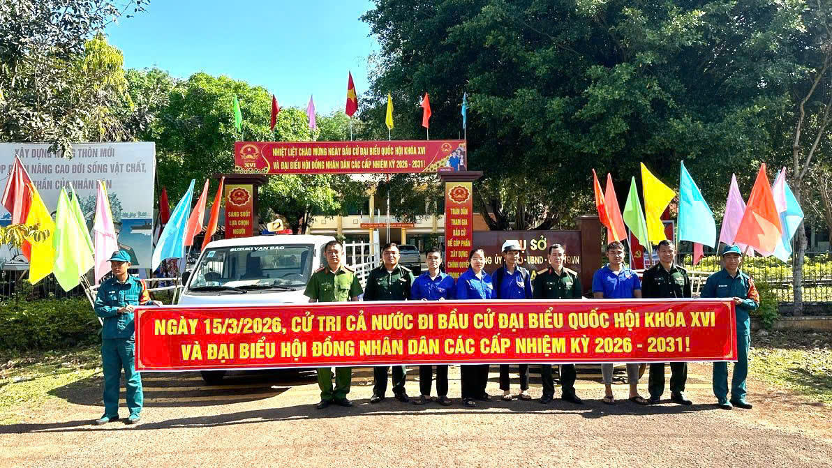 Theo bước chân lính Biên phòng Gia Lai đưa “Ngày hội non sông” đến với Nhân dân