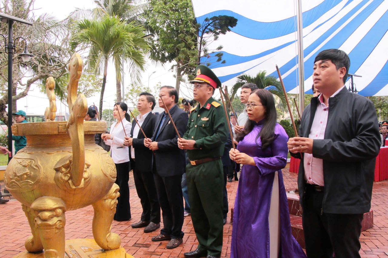 Tưởng niệm 38 năm ngày các chiến sĩ Hải quân hy sinh tại Gạc Ma