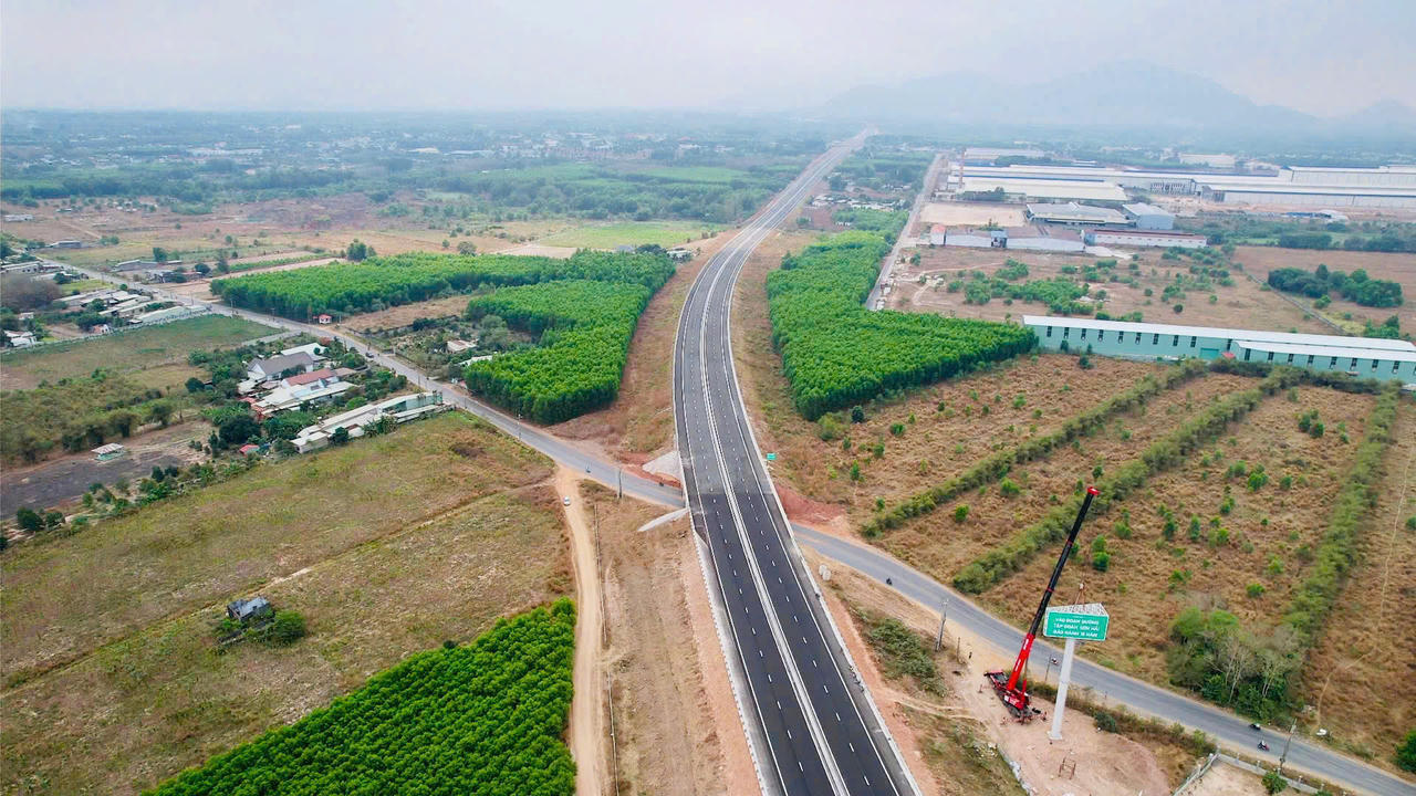Năm 2025, Đồng Nai đấu giá thành công 6 khu đất, thu hơn 11.200 tỷ đồng cho ngân sách.
