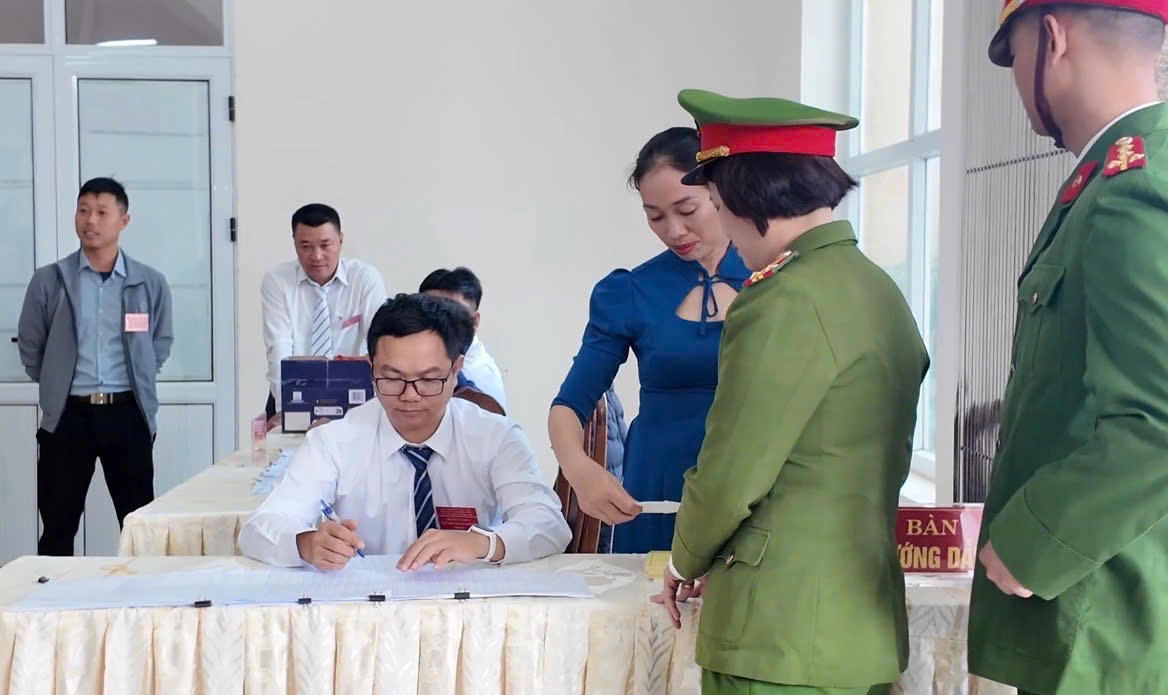 Nô nức không khí bầu cử sớm trên đảo tiền tiêu Bạch Long Vĩ