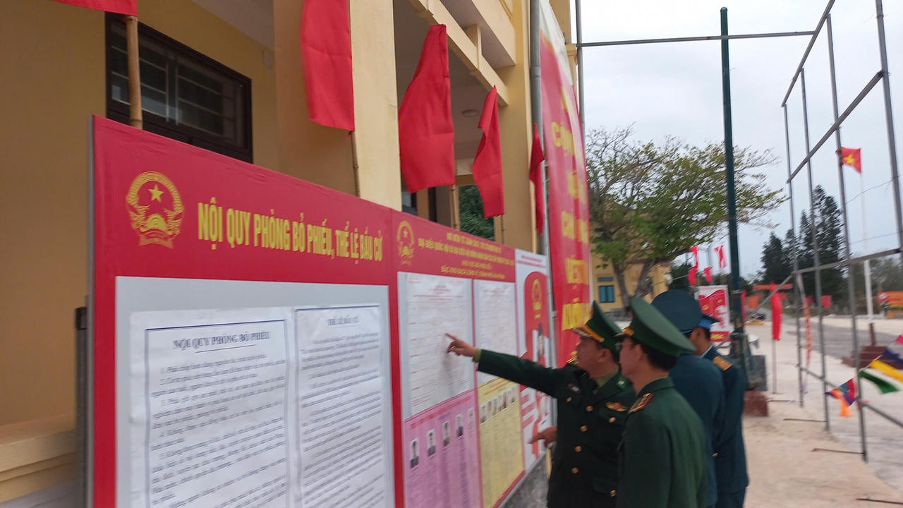 Nô nức không khí bầu cử sớm trên đảo tiền tiêu Bạch Long Vĩ