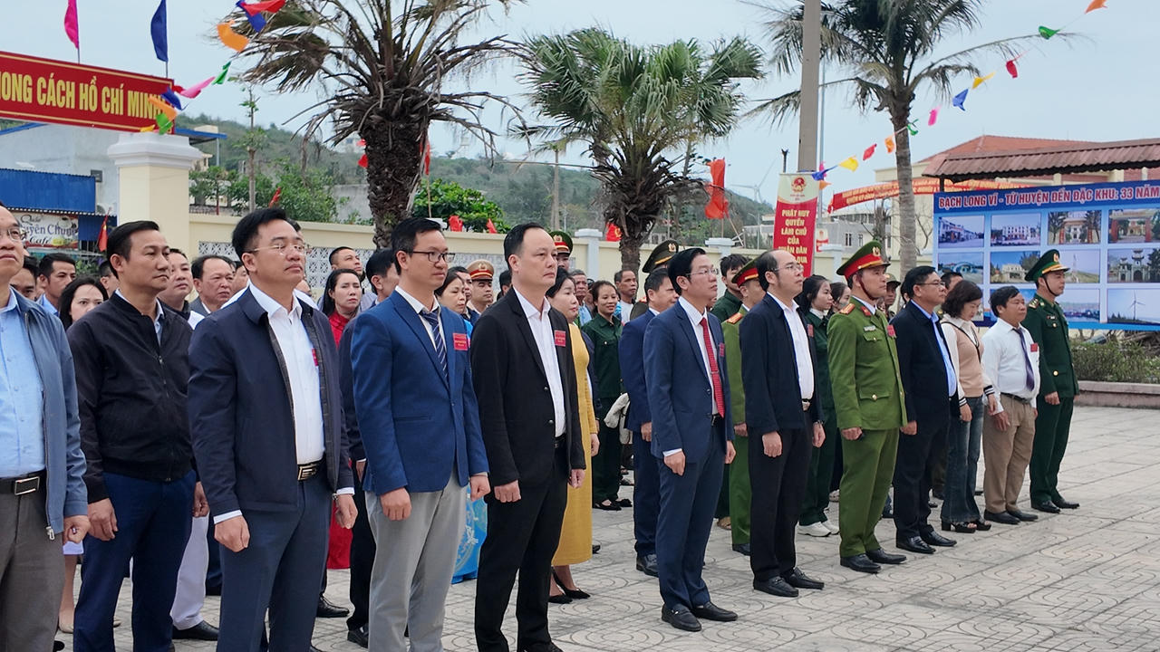 Nô nức không khí bầu cử sớm trên đảo tiền tiêu Bạch Long Vĩ