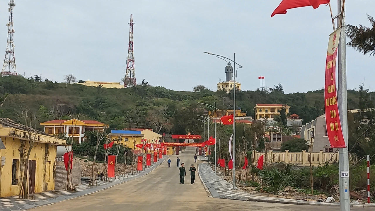 Nô nức không khí bầu cử sớm trên đảo tiền tiêu Bạch Long Vĩ