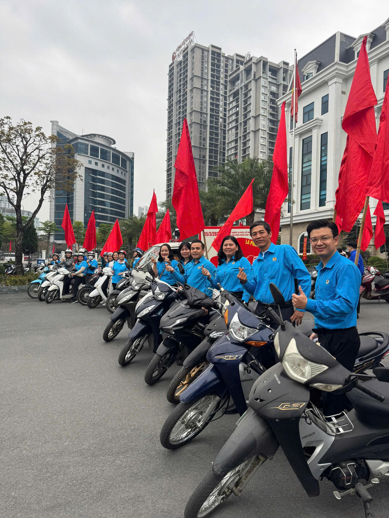 Hà Nội: Sôi nổi đoàn xe cổ động tuyên truyền hướng tới Ngày bầu cử 