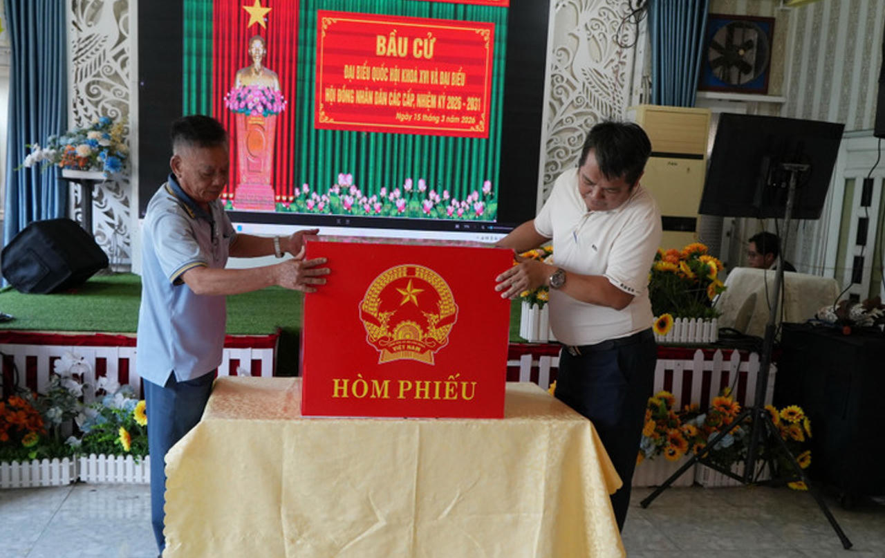 Một điểm bầu cử tại Đồng Nai được bố trí trong khuôn viên nhà dân.