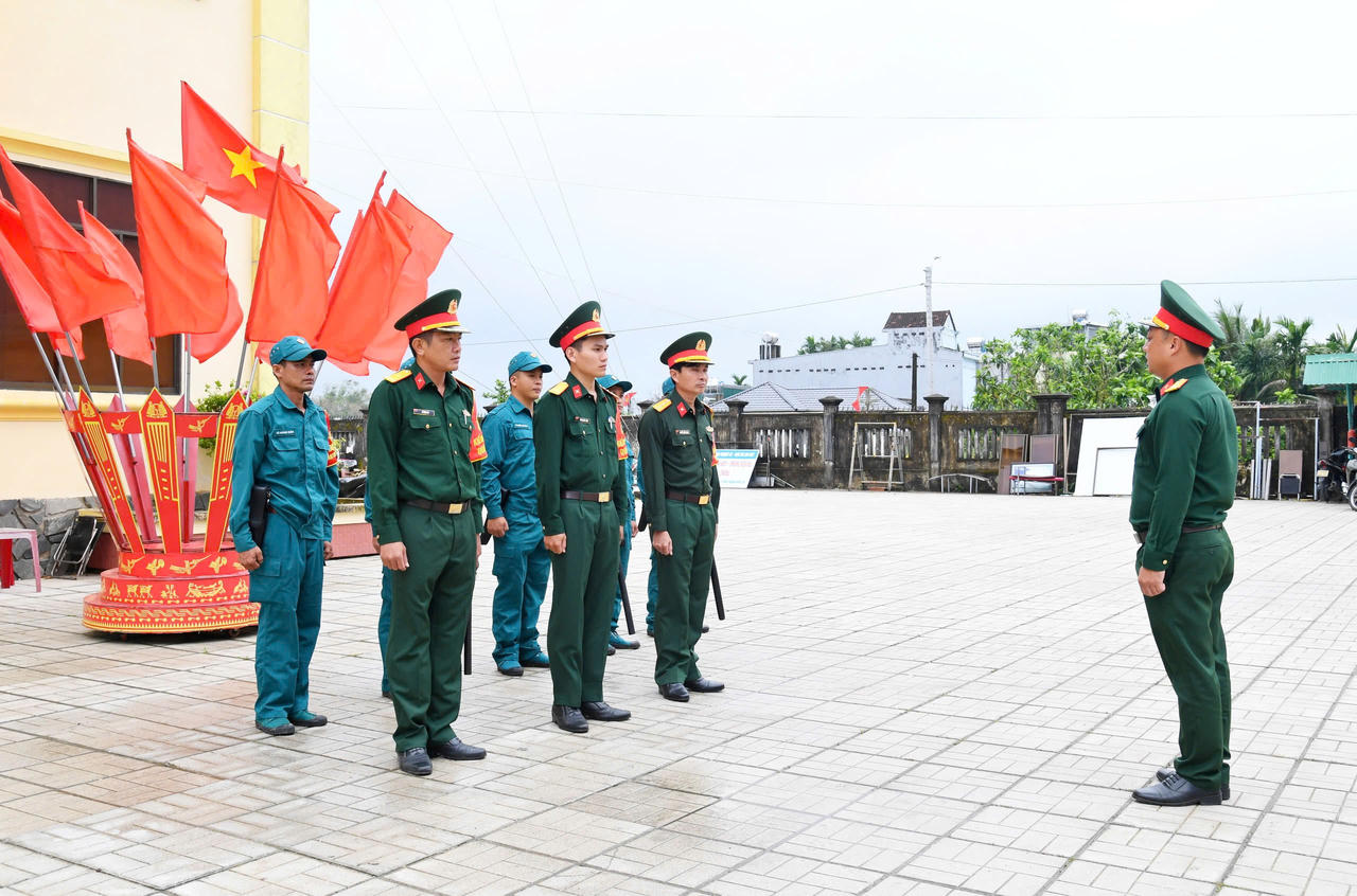 Cán bộ, chiến sĩ lực lượng vũ trang tỉnh Quảng Ngãi luyện tập các phương án bảo vệ mục tiêu trọng yếu phục vụ công tác bảo đảm an ninh bầu cử.