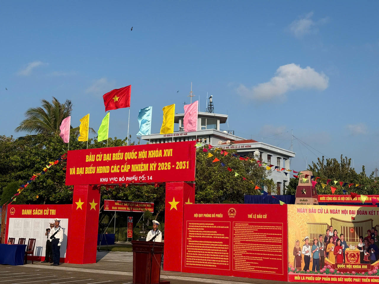 Cổng khu vực bỏ phiếu