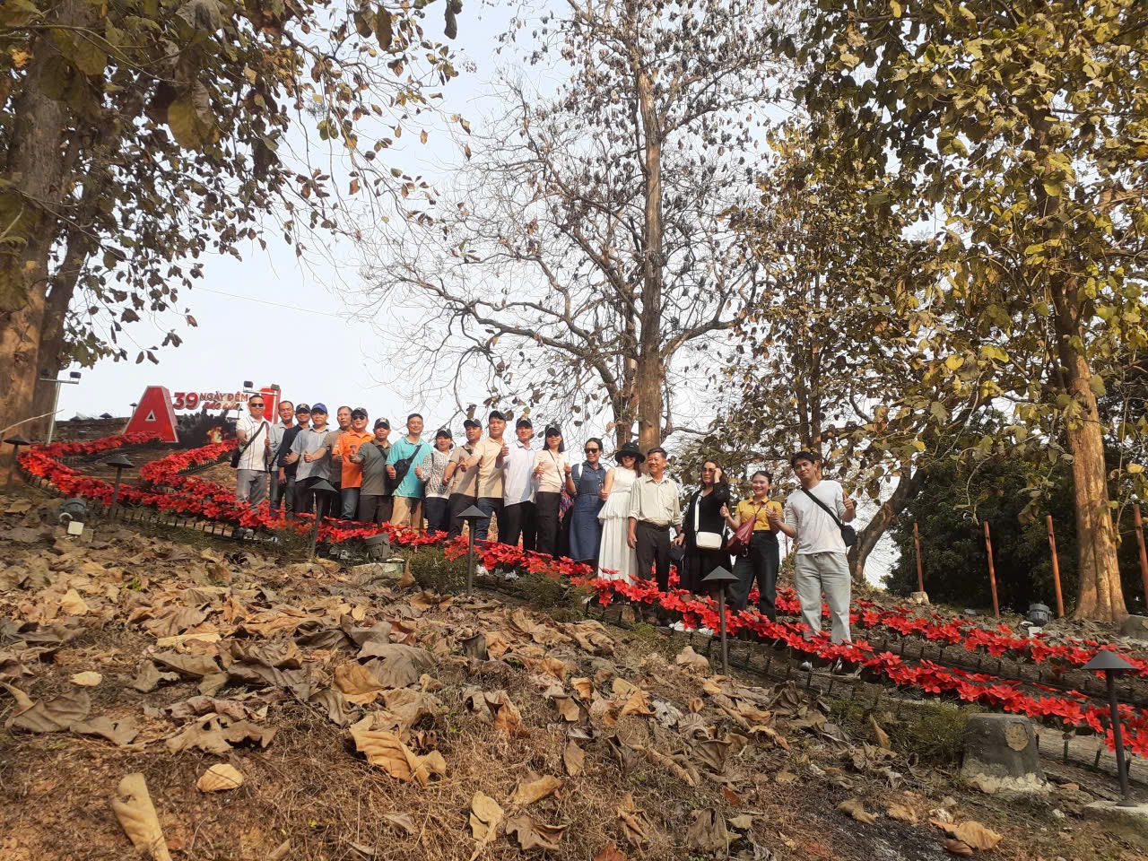 Hằng năm có trăm nghìn lượt khách đến thăm quan, du lịch, trải nghiệm tại Điện Biên.