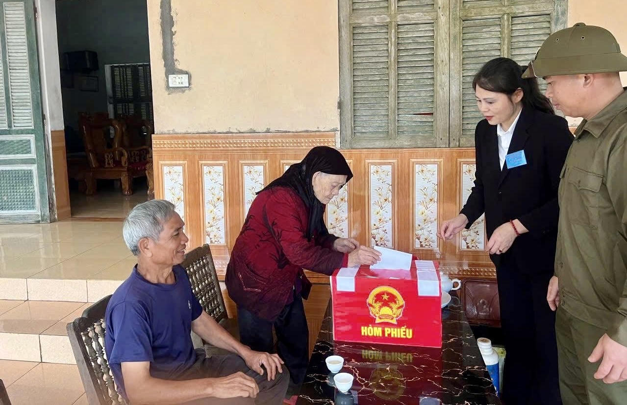 Lá phiếu của những cử tri "đặc biệt" tại Cao Bằng