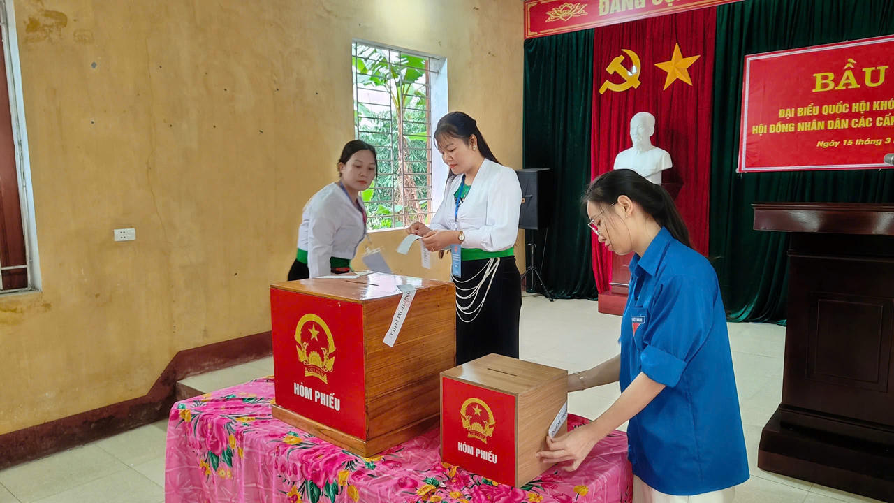 Công tác chuẩn bị bầu cử được thực hiện nghiêm túc với tình thần trách nhiệm cao. (Ảnh: Ngọc Phúc)