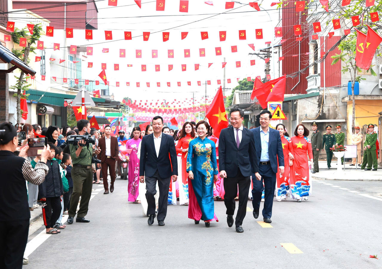 Hơn 2,5 triệu cử tri Hưng Yên nô nức đi bầu cử