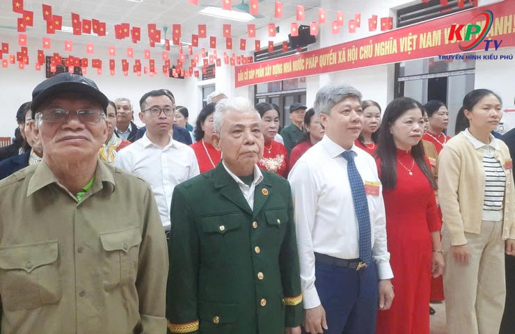 Lãnh đạo thường trực ĐU-HĐND-UBND, UB MTTQ xã Kiều Phú dự Lễ khai mạc bầu cử tại các điểm bỏ phiếu trên địa bàn