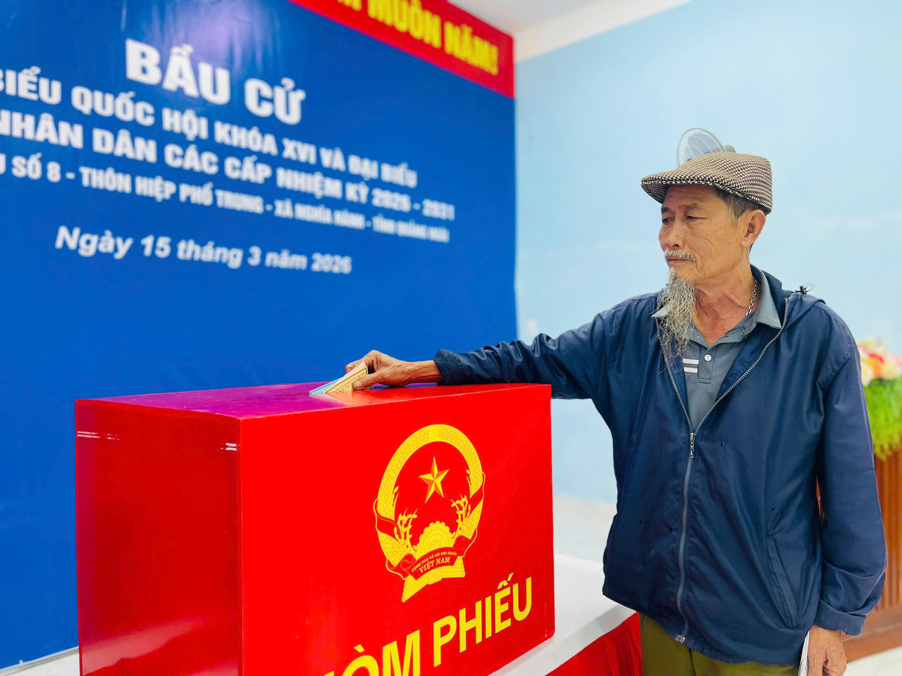 Cử tri miền Trung nô nức đi bầu cử, hòa chung “ngày hội non sông”