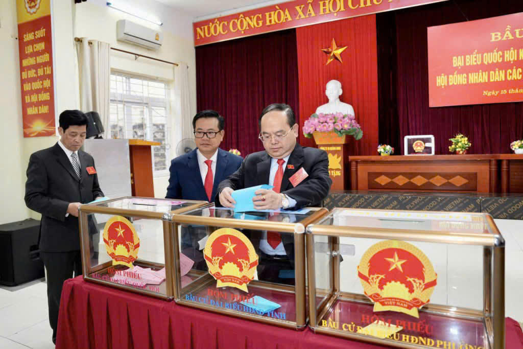 Đến 15 giờ hôm nay (15/3), cử tri Quảng Ninh đi bỏ phiếu đạt 98,53% 