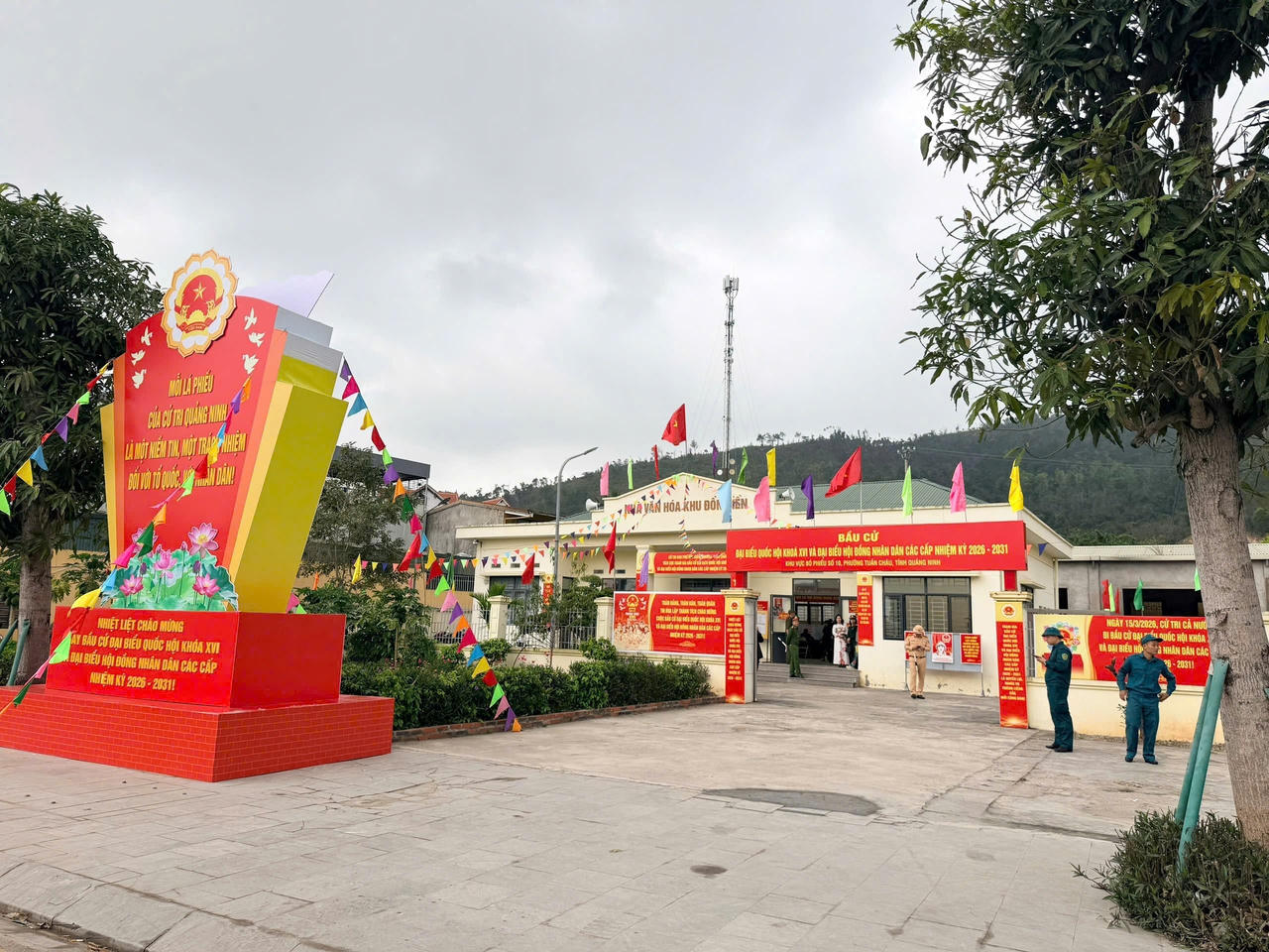 Đến 15 giờ hôm nay (15/3), cử tri Quảng Ninh đi bỏ phiếu đạt 98,53% 