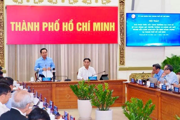 TP HCM: Hội thảo bàn giải pháp giữ đà tăng trưởng trong bối cảnh giá xăng dầu biến động 