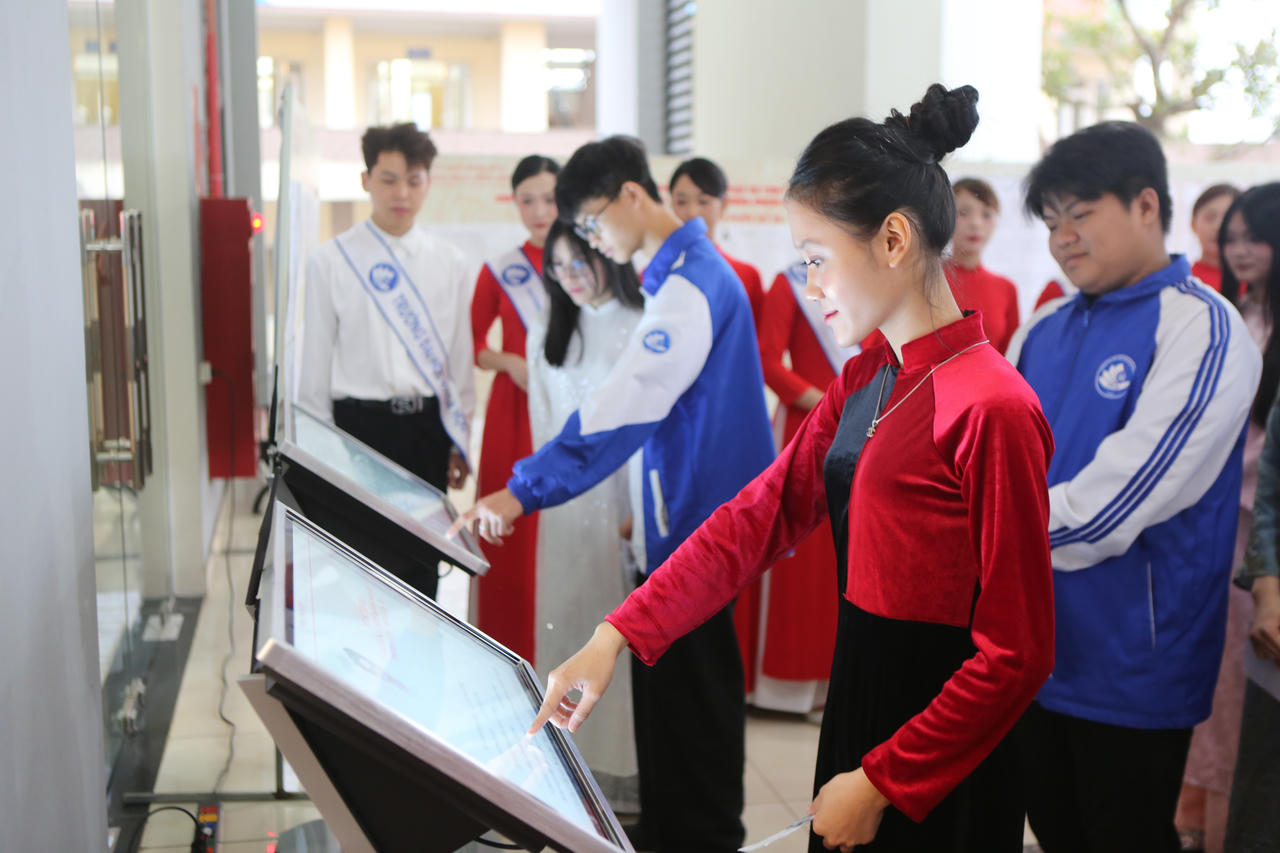 Cử tri Thái Nguyên hân hoan trong ngày bầu cử