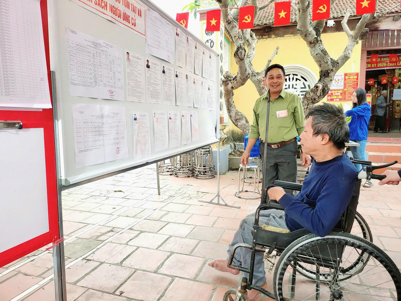 Cử tri đặc biệt tại Tổ bầu cử số 1, khu vực bỏ phiếu số 1 xã Đại Đồng, tỉnh Bắc Ninh.