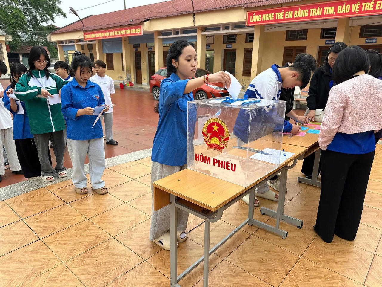 Lá phiếu của những cử tri "đặc biệt" tại Cao Bằng